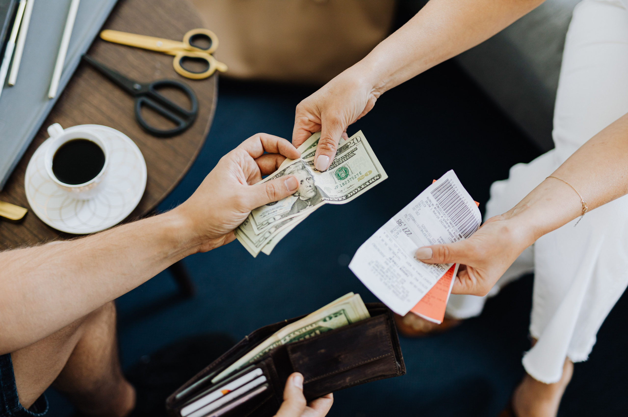 Featured image for “Cash Pay vs. Insurance: Is It Better to Pay Out of Pocket or Use Health Insurance?”
